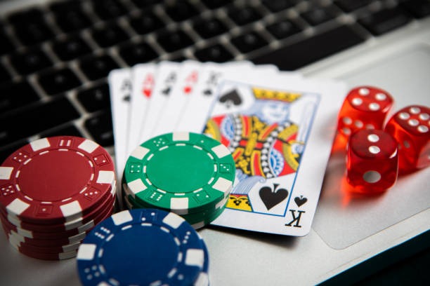 Live European Roulette table with croupier and multi-camera view on ongwin platform